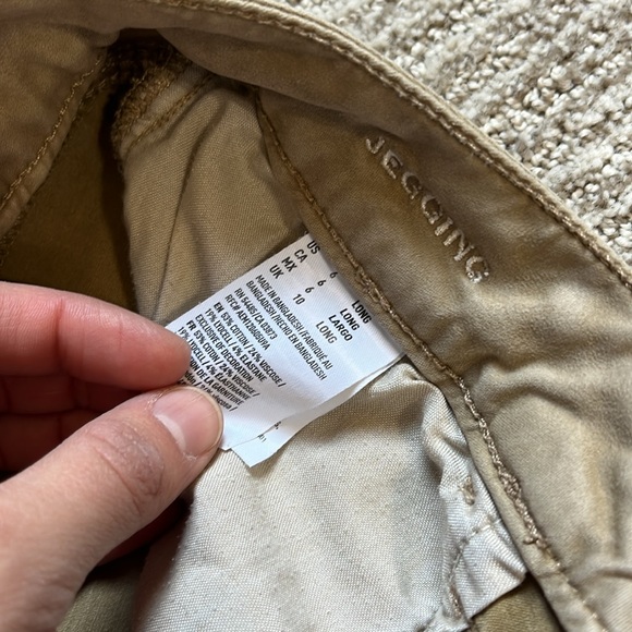 American Eagle Khaki Jegging. Long. - Picture 3 of 3